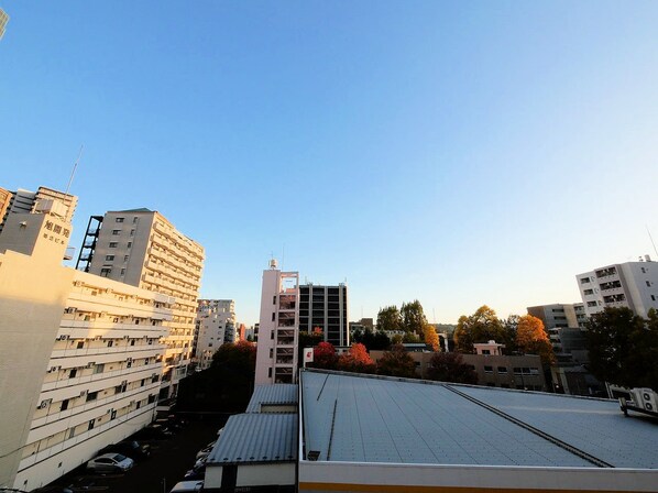 シーズンフラッツ青葉通一番町の物件内観写真